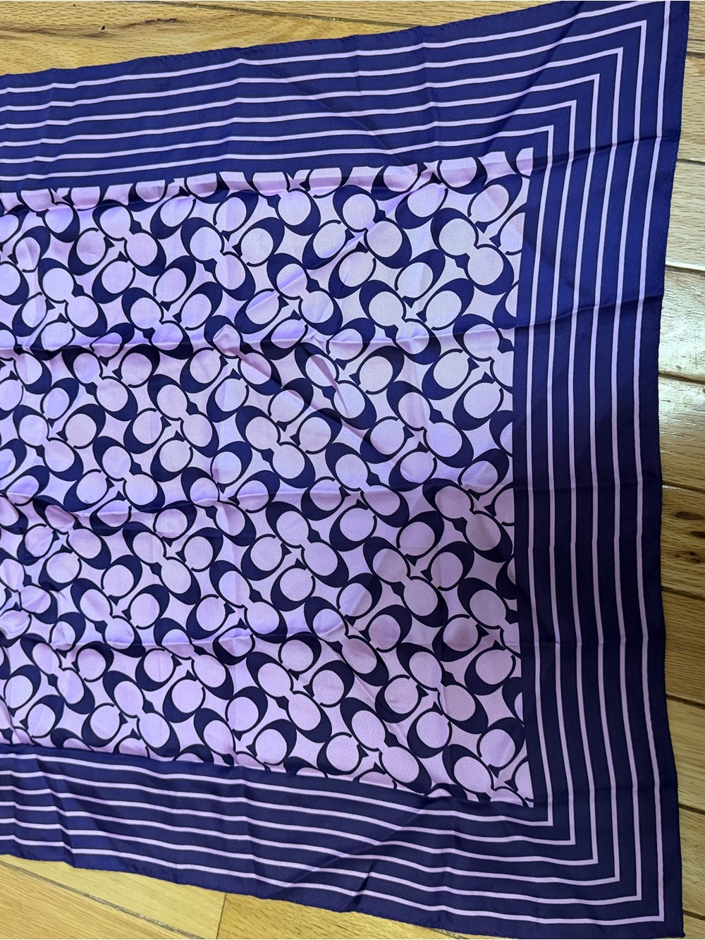 Coach Purple Signature Print Small Silk Scarf size 21x21